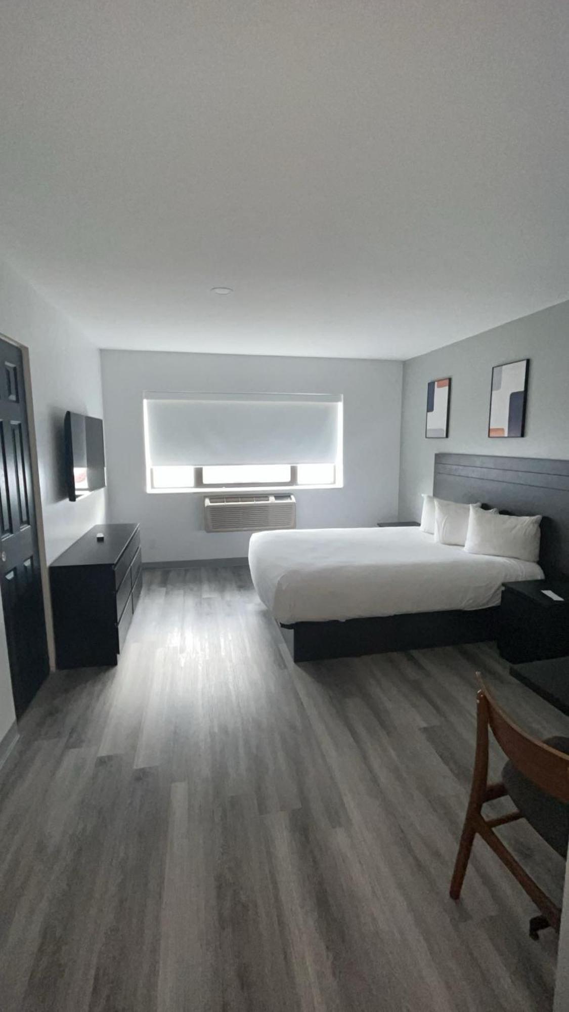 Hotel Newstar Монреал Екстериор снимка
