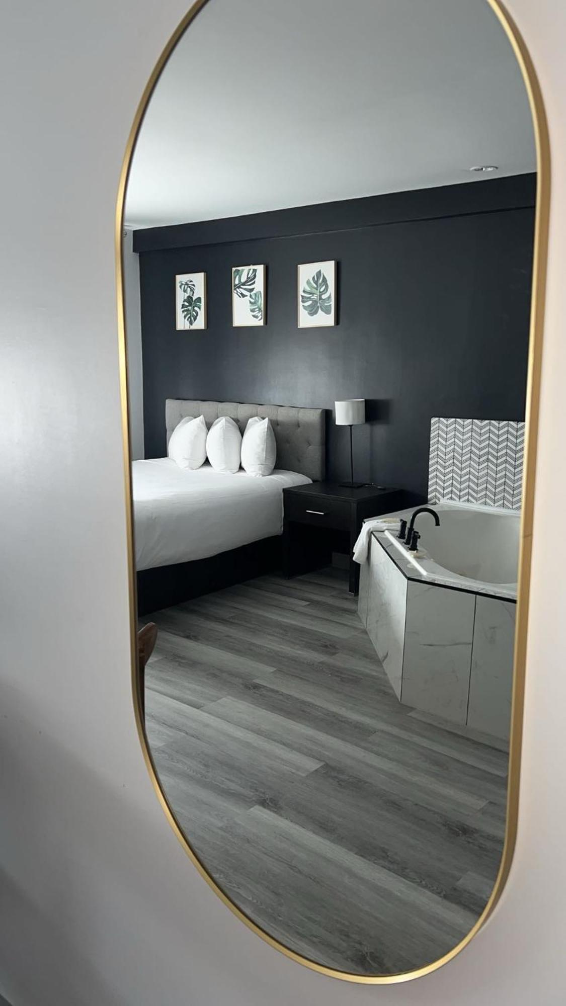 Hotel Newstar Монреал Екстериор снимка