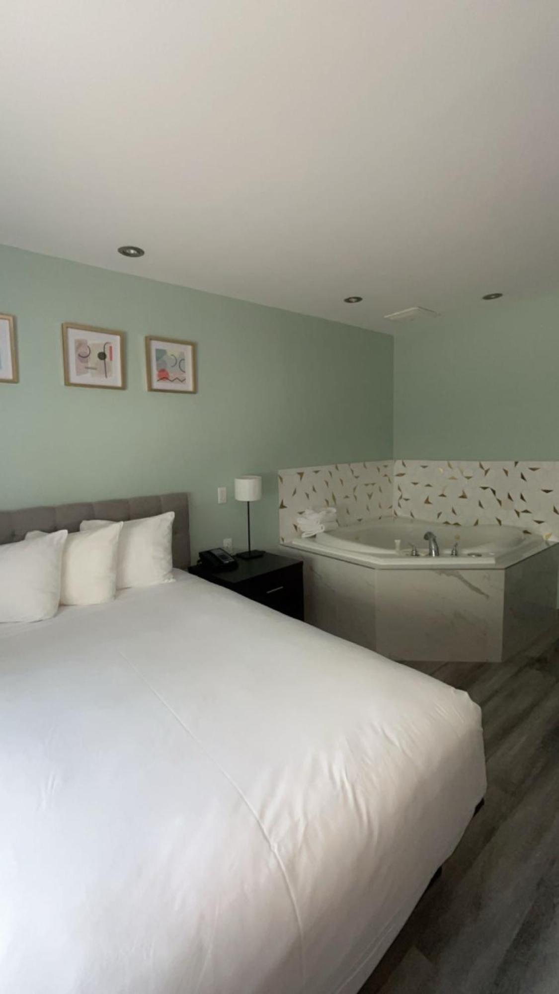 Hotel Newstar Монреал Екстериор снимка