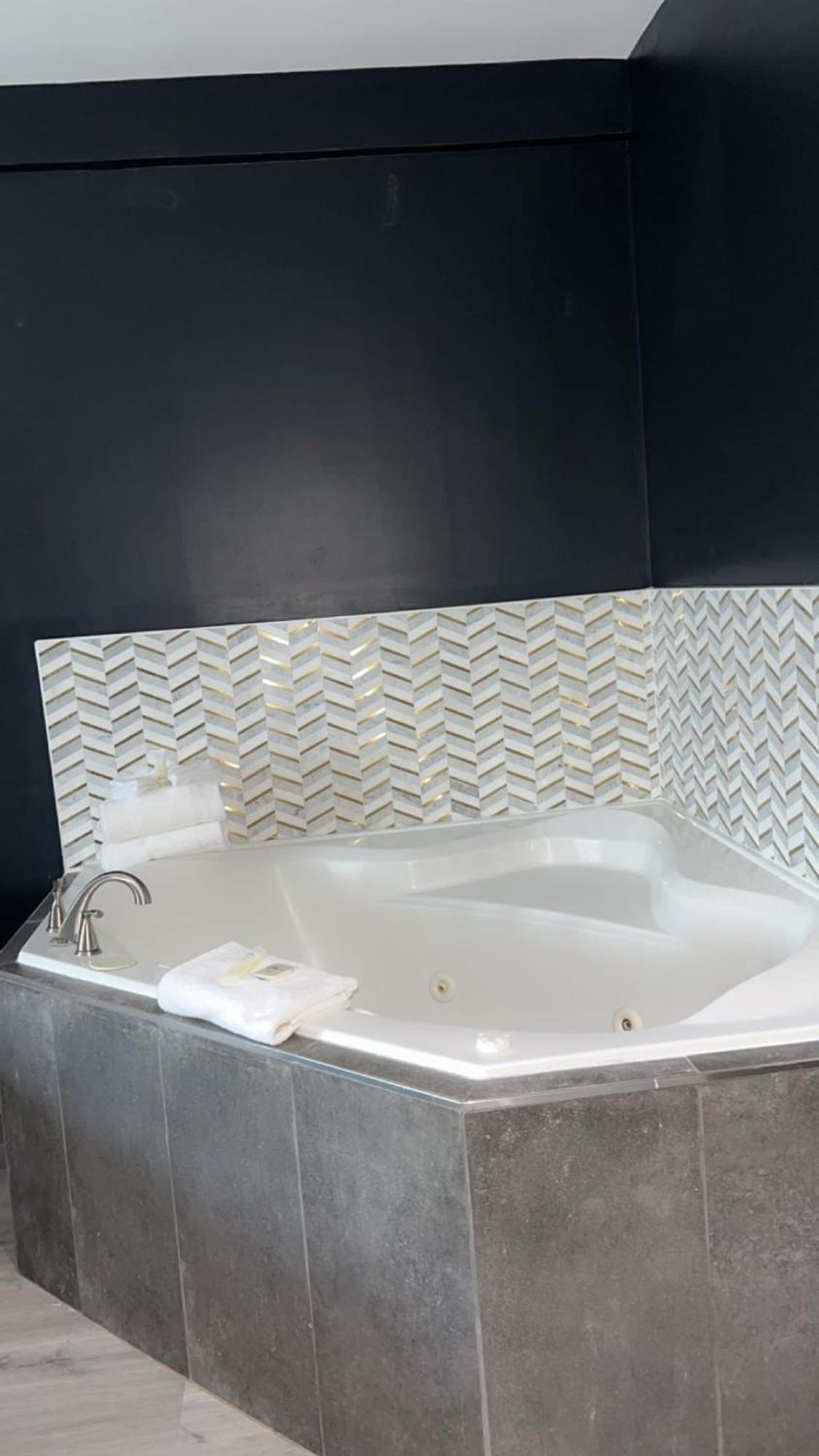 Hotel Newstar Монреал Екстериор снимка